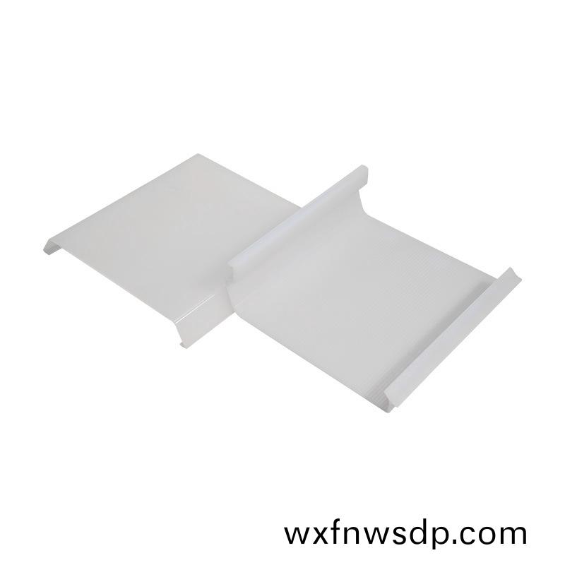 乳白(bai)色異型材